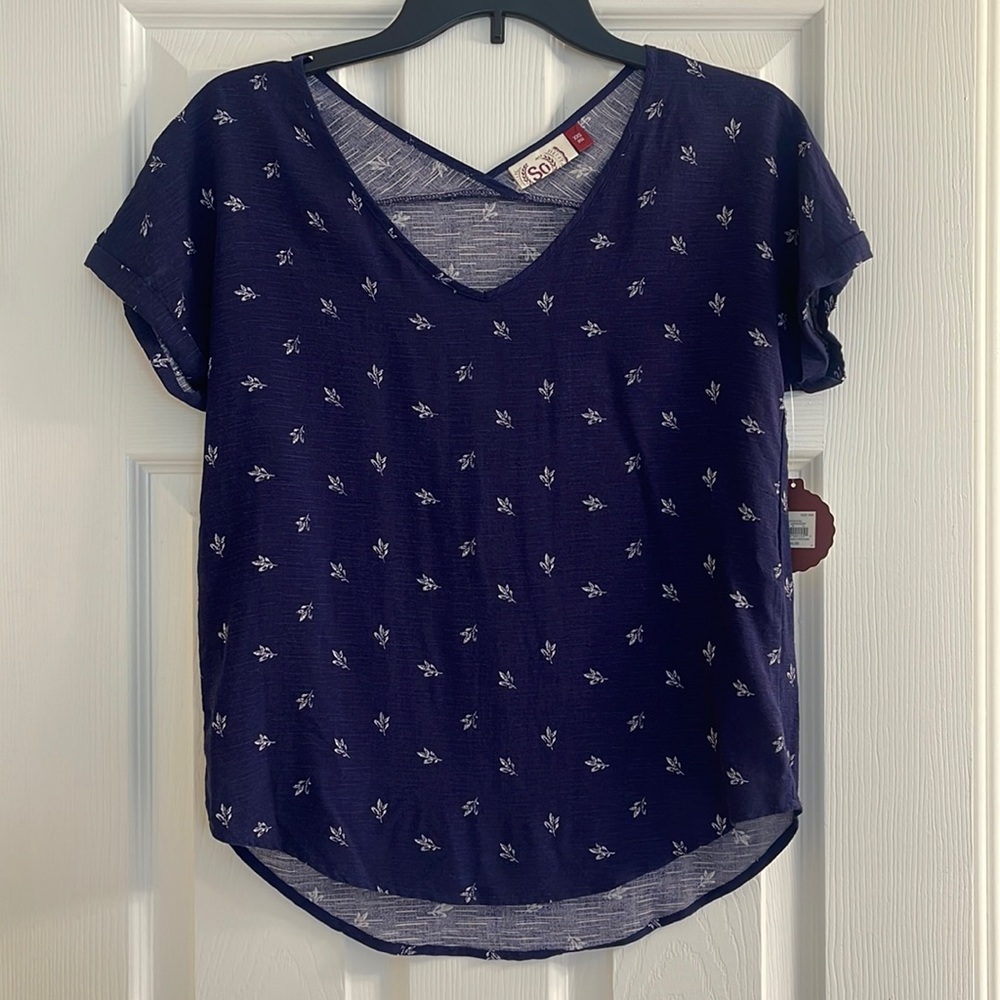 NWT SO V Neck Tee XXS Navy Blue And White Leaves 100% Rayon
